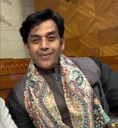 Ravi Kishan Meme Template