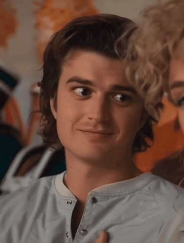 Steve Harrington Um GIF