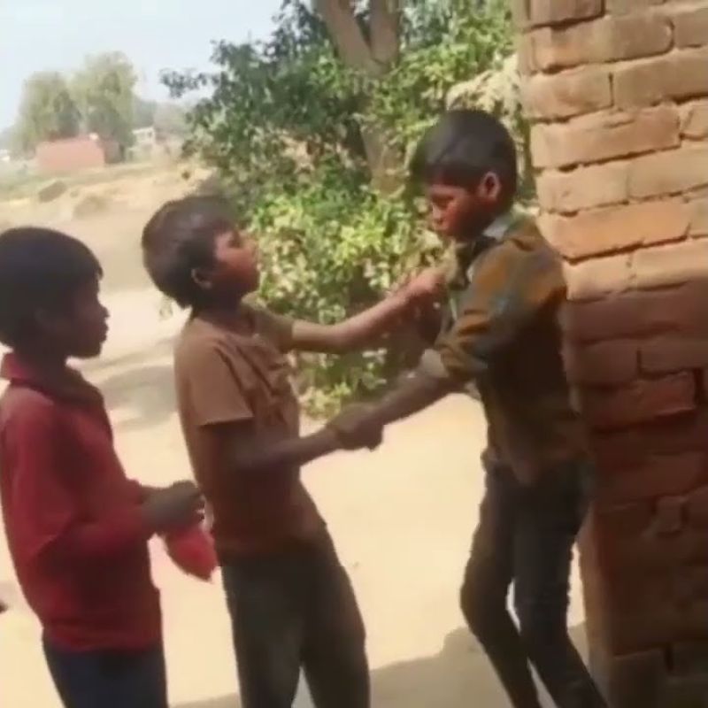 Gaddari Karta Hai Indian Kids Fighting Meme Download