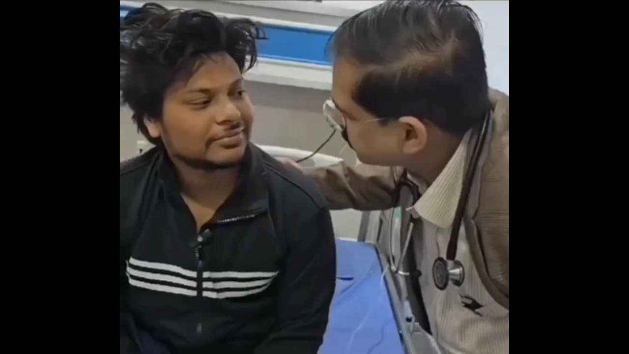 Kya Ho Gaya Tumhe Kuch To Bolo Doctor Meme Download